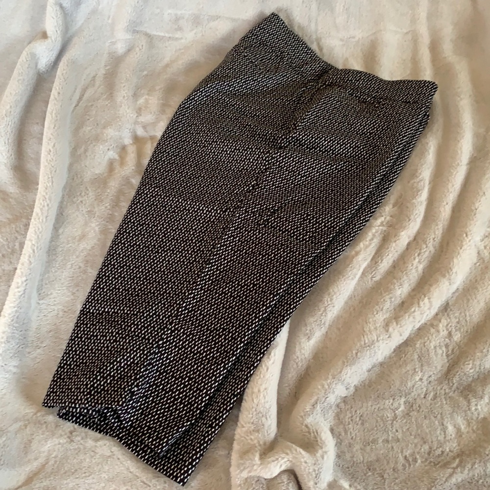 Studio Works Women’s Capris EUC